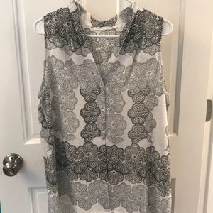 Violet and Claire XL sleeveless top, used